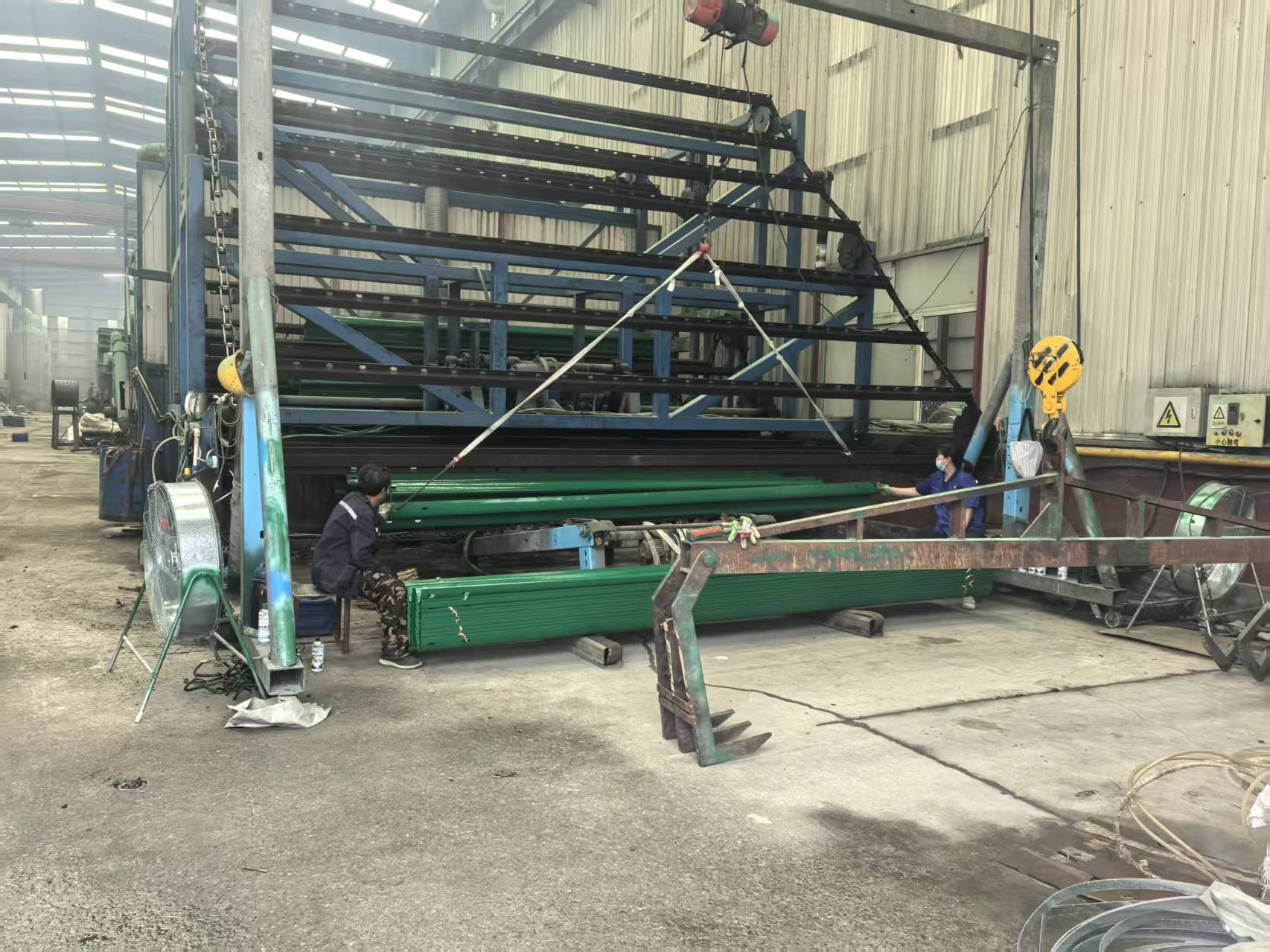 辽源市波形护栏板环氧锌基波形护栏 - 厂家